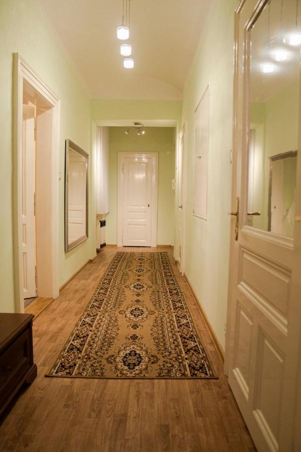 Helen Homestay Vaclavske Namesti * Praga