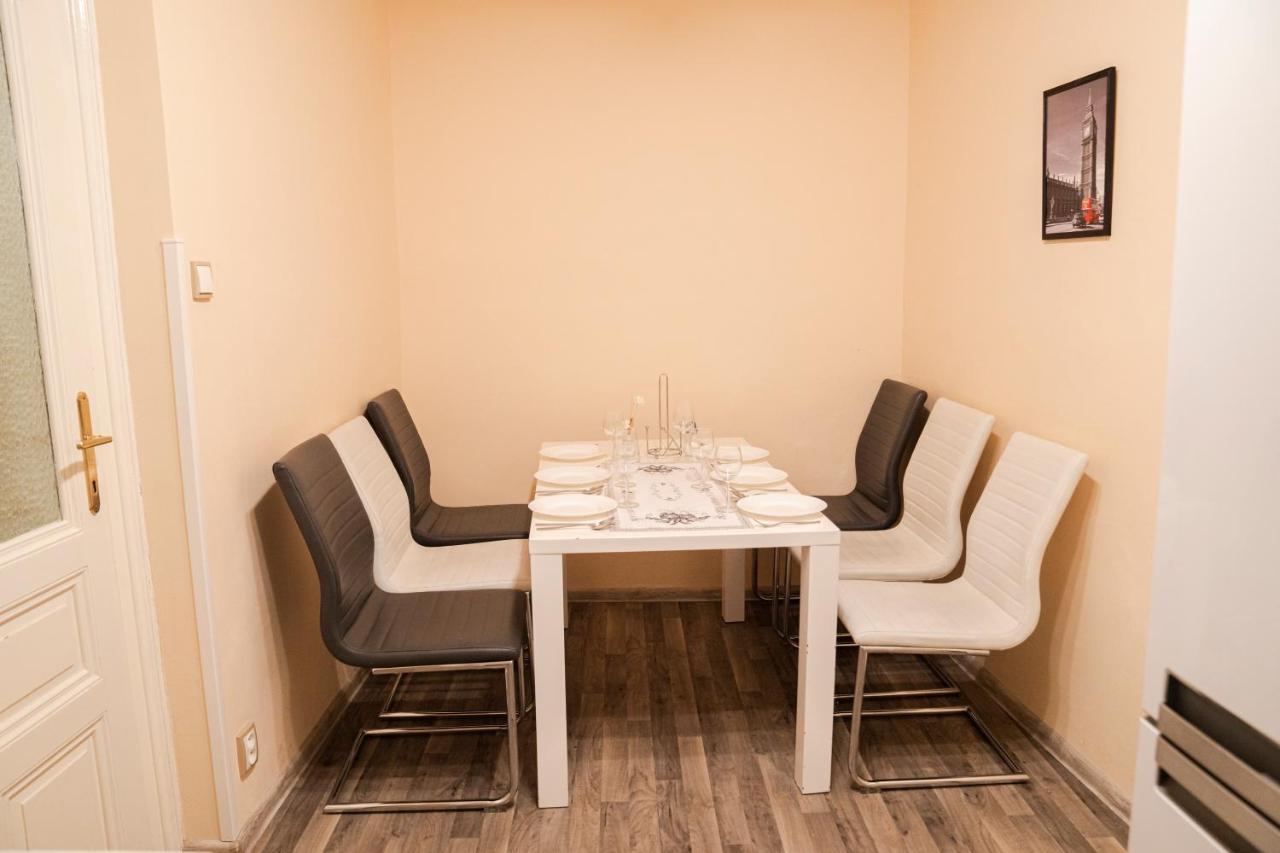 Helen Homestay Vaclavske Namesti * Praga